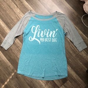 3 for 10.00🎉🎉raglan graphic tee Size Medium